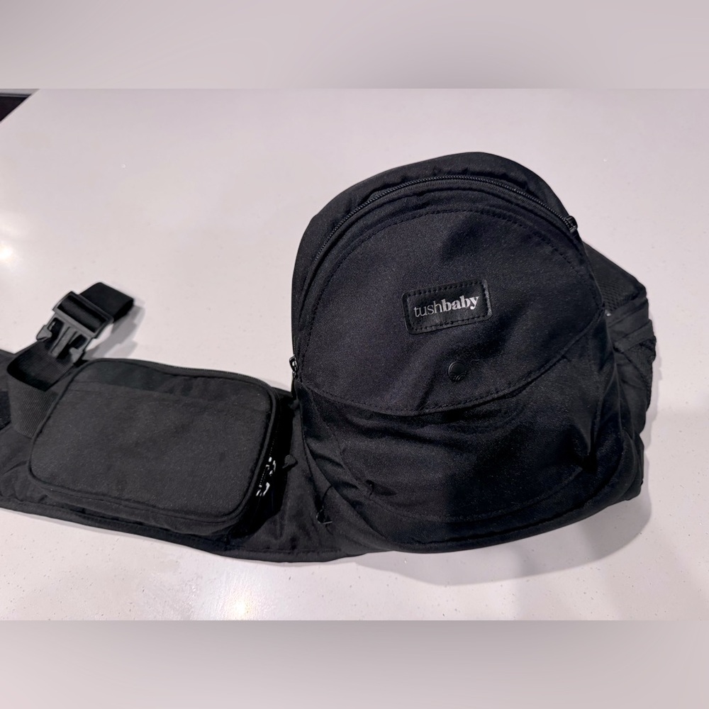 TUSHBABY Carrier